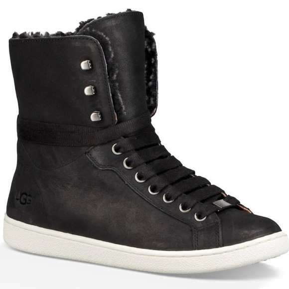 UGG Women’s Starlyn Full Grain Leather Fold Over Trainers - Black (Size 5)🌹 - Picture 2 of 14